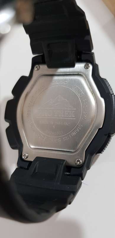 CASIO PROTREK TRIPLE SENSOR MEN`S WATCH WITH FULL BOXES AND PAPERS