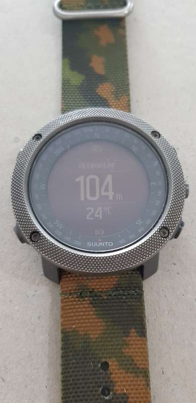 SUUNTO TRAVERSE ALPHA WITH 2 CHARGING CABLES