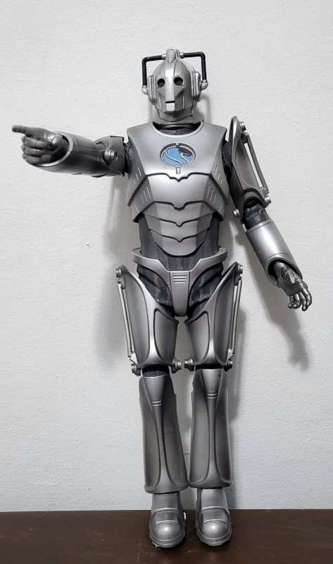 Cyberman (DR Who) 2006 BBC TV Series 35cm Tall