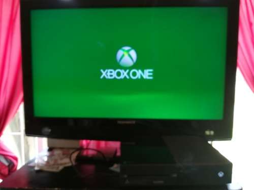 Xbox one, 2 controllers, 8 games & turtle beach x50 recon headset