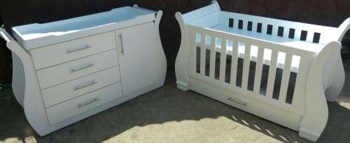 Sleigh Cot and Compactum  Sur 01