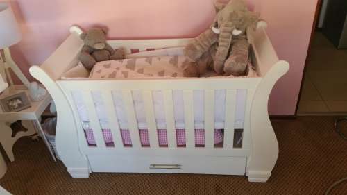 Sleigh Cot Duw 01