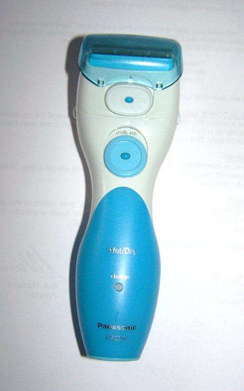 Panasonic ES221 Wet and Dry Ladies shaver