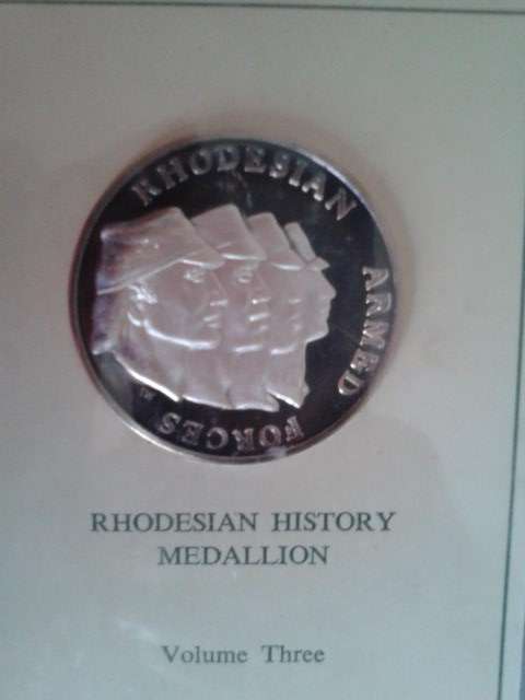 Rhodesian history pure silver medallion 42g Armed forces