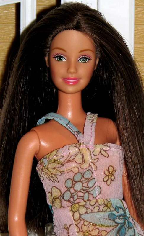 Teresa doll (Barbie's friend) made by Mattel