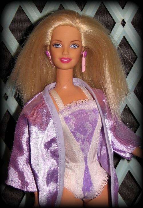 'Bedtime Babes' Barbie doll made by Mattel #2
