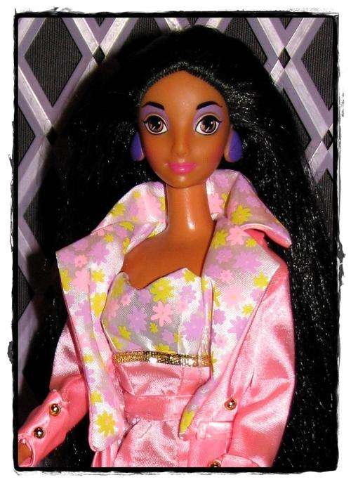 DISNEY MANIA! Princess Jasmine doll made by Mattel