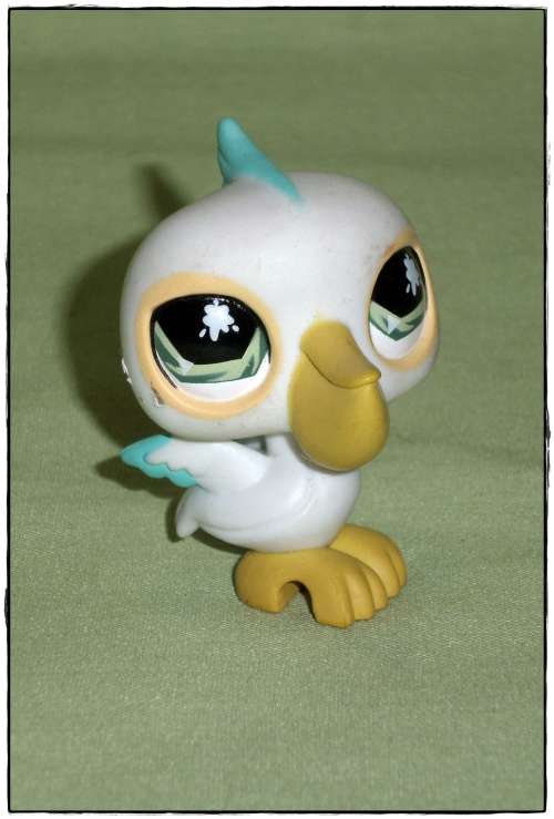 Littlest Pet Shop Pelican made by Hasbro