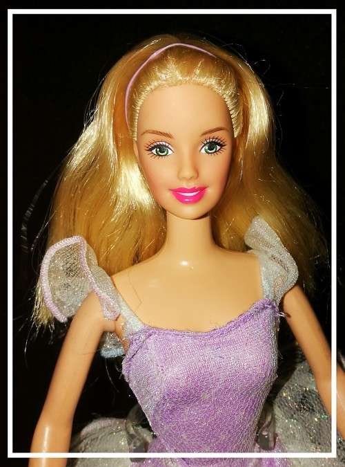 Ballerina Barbie doll made by Mattel