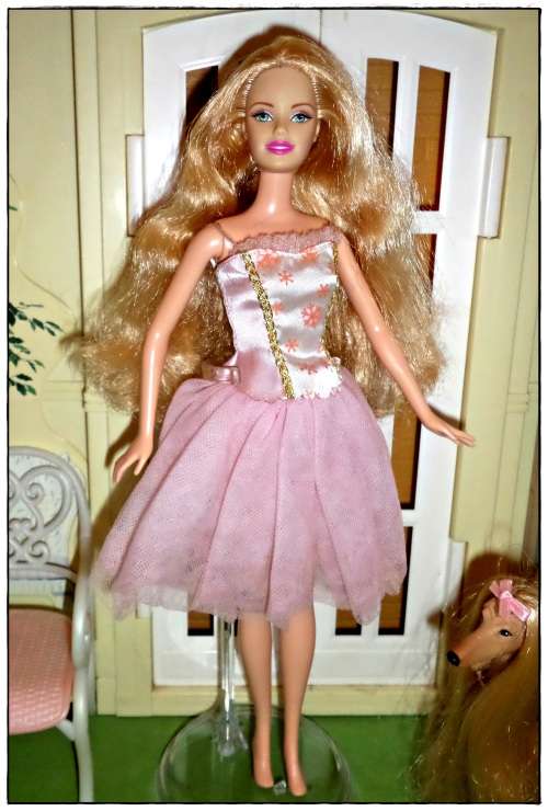 **BARBIE MOVIE MANIA!** Nutcracker "Clara"/Barbie doll made by Mattel