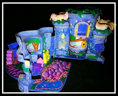 Mini Polly Pocket-sized Castle, Fairy House and School House