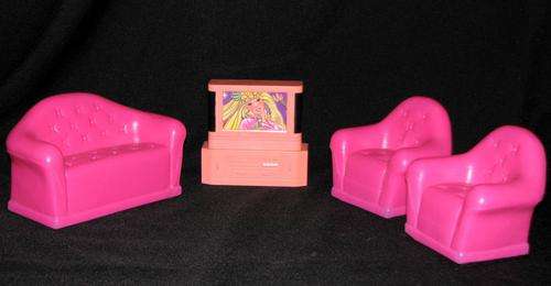 Barbie furniture (Lot 2)