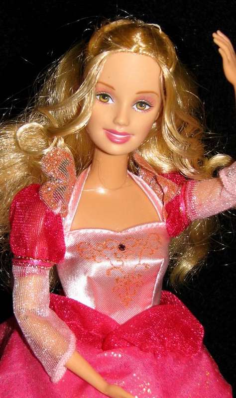 12 Dancing Princesses Barbie doll made by Mattel