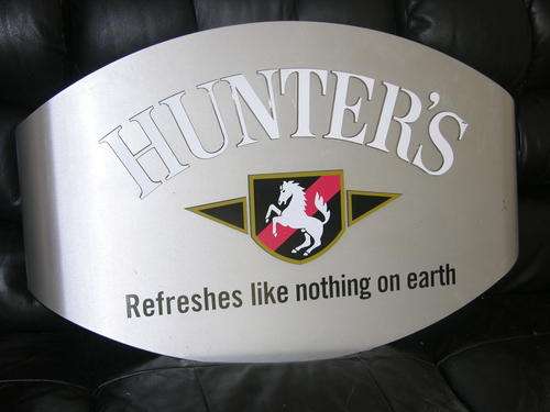 Hunter's Light - h 55cm x  w 85cm x d 15cm - Very Lovely