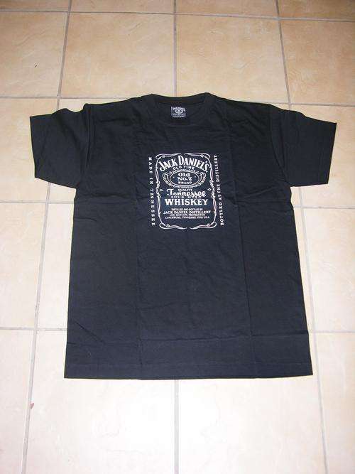GENUINE Jack Daniels T shirt  - Large
