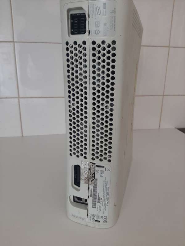 XBOX 360 not working ( Three red rings )