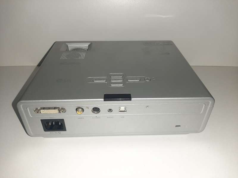 LG SVGA DS125-LD Projector