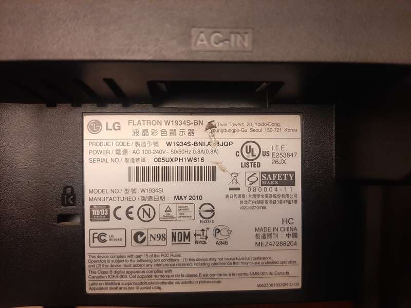 LG W1934S-BNI 19` VGA Monitor