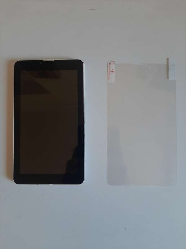 7`Galactic ETAB M7023G  8GB Tablet wifi and 3G