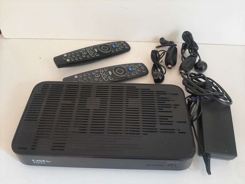 DSTV 2A EXPLORA Decoder with wifi dongle