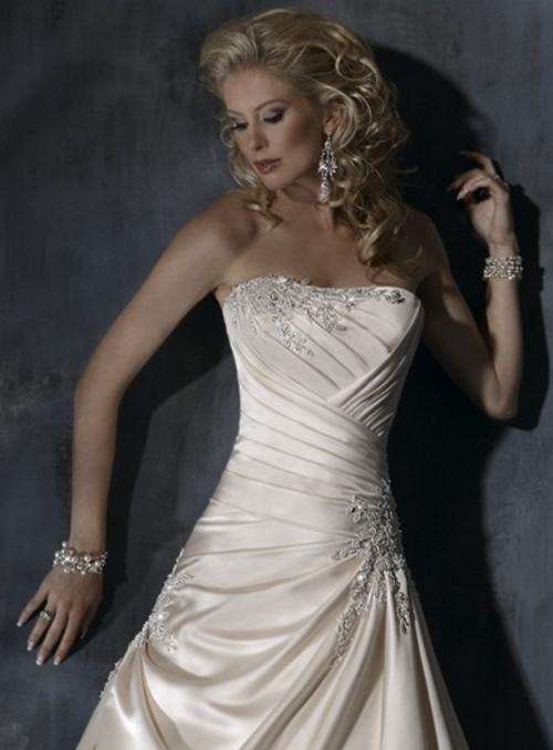 Brand New Custom Made Designer Wedding Dress!! FREE Gift!!