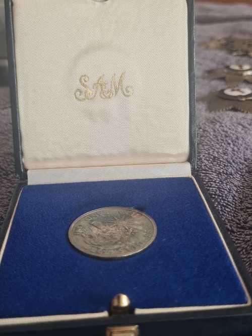 Beautifully toned Dias Sterling Silver R1