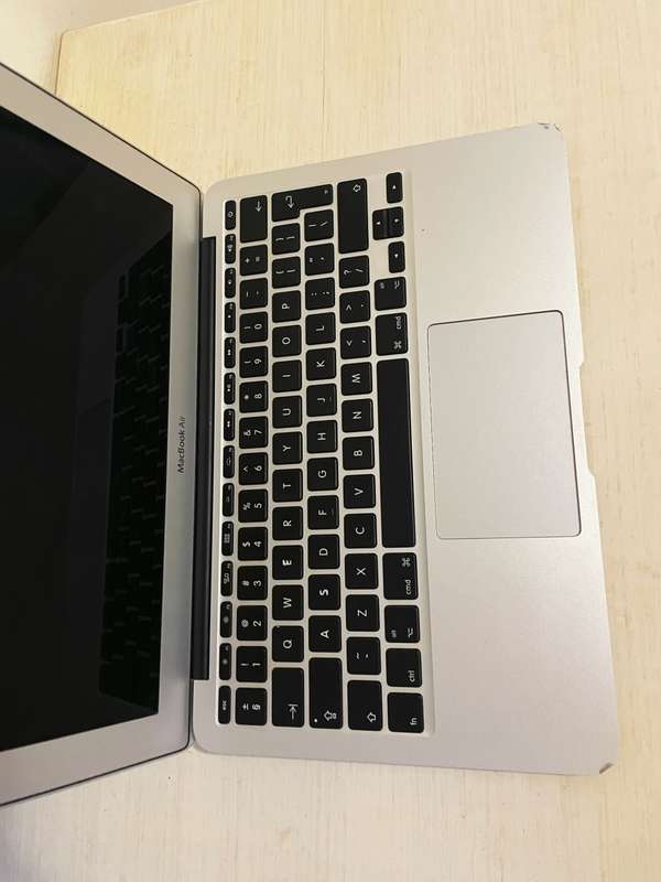 Macbook Air - 11 Inch (2012)