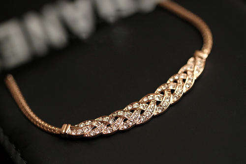 ***True Grace Accessories*** Gold Tone Rhinestone Bling Bright Elegant Point Necklace