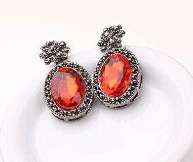***True Grace Accessories*** Retro Vintage Palace Oval Stud Earrings (Red)