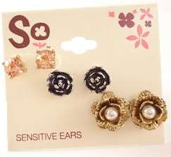 ***True Grace Accessories*** 3 Pairs Flower Stud Earrings