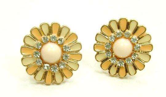 ***True Grace Accessories*** Gold-edged Enamel Daisy Flower Stud Earrings