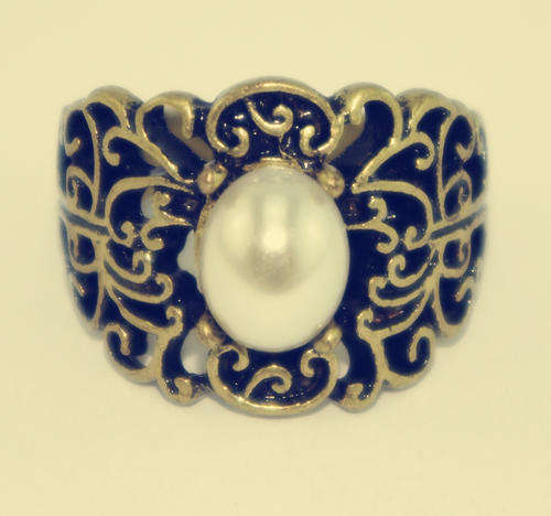 ***True Grace Accessories*** Retro Palace Vintage Hollow Bronze Ring (White)