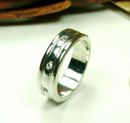 ***True Grace Accessories*** Simple Style Wedding Ring