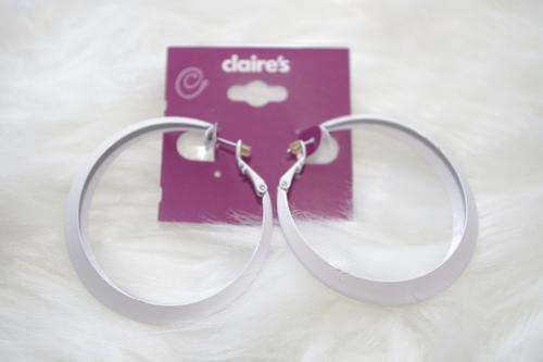 ***True Grace Accessories*** Simple Hoop Metallic White Earrings