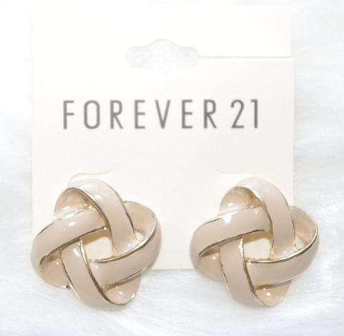 ***True Grace Accessories*** Exquisite Elegant Enamel Golden Edge Stud Earrings