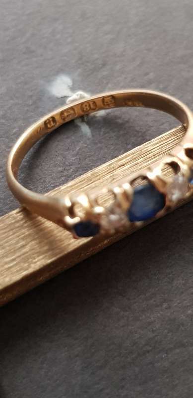 18K GOLD RING SET WITH OLD CUT DIAMONDS & SAPPHIRES