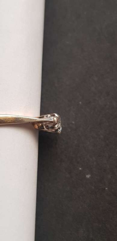 18K GOLD & PLATINUM RING SET WITH 3 DIAMONDS