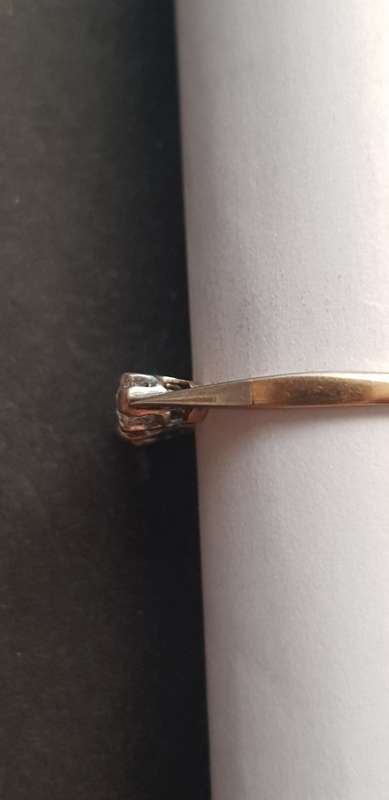 18K GOLD & PLATINUM RING SET WITH 3 DIAMONDS