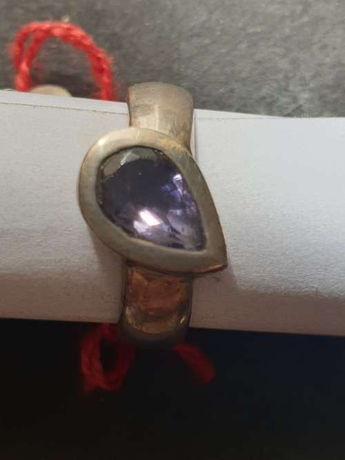 silver ring with a purple heart stones stamp 925