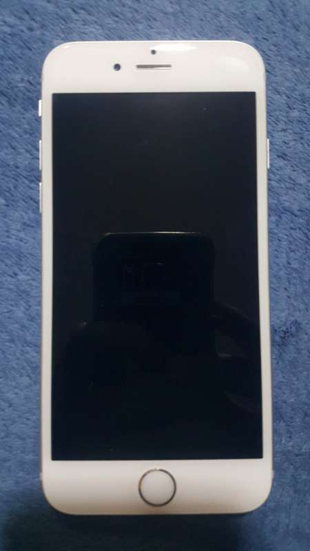 iPhone 6s 16gb Silver - Box - WARRANTY - Free cover