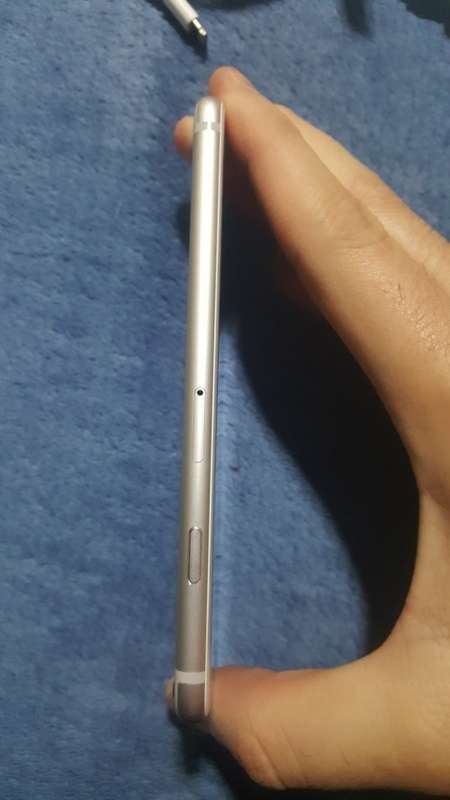 iPhone 6s 16gb Silver - Box - WARRANTY - Free cover
