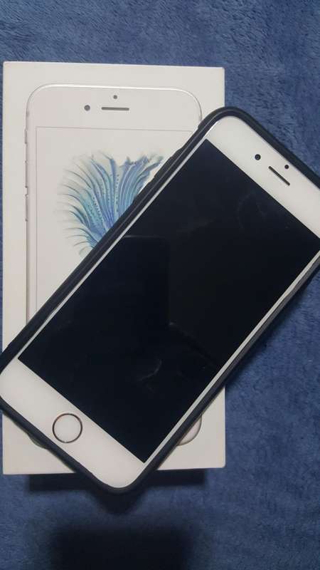 iPhone 6s 16gb Silver - Box - WARRANTY - Free cover