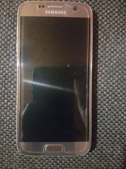Samsung S7 32GB Boxed Gold + Fast Charger + Cover + Tempered Gl - excellent condition - Worth R14999