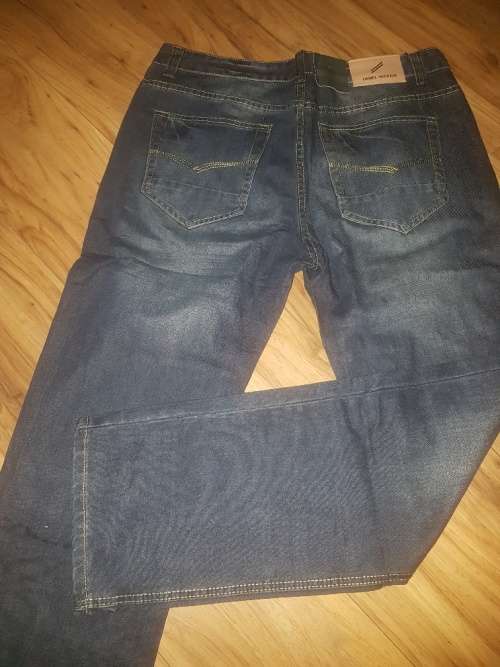DANIEL HECHTER (DH) SIZE 32 - Brand New - Mens Jeans