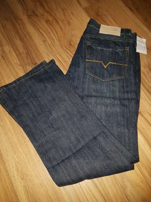 GUESS JEANS SIZE W34L32 - Brand New