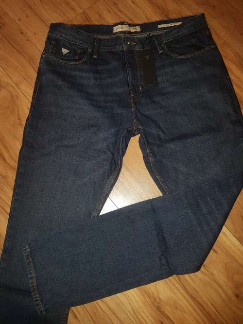 GUESS JEANS SIZE W38L34 - Brand New