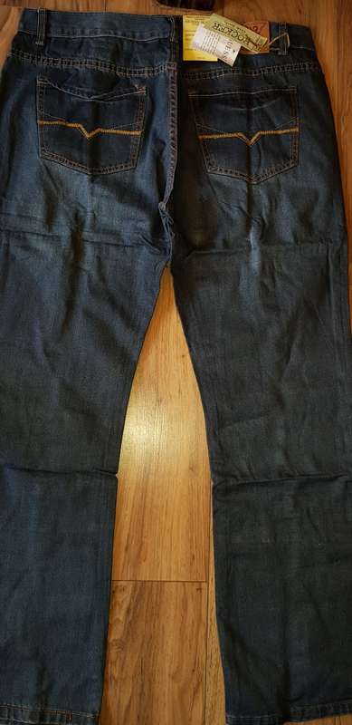 ORIGINAL GUESS JEANS SIZE W32L32 - Brand New (Rocker - Slim Fit)