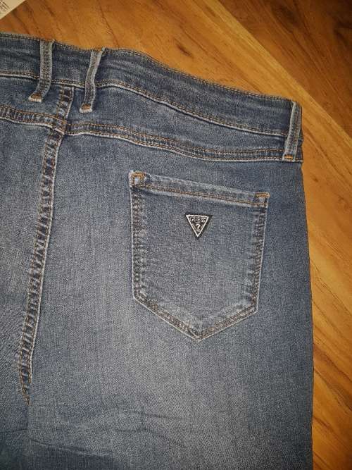 ORIGINAL GUESS JEANS W32L32 - Ladies