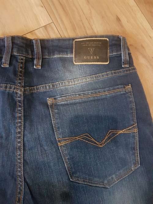 ORIGINAL GUESS JEANS SIZE W34L32 - Brand New (Skinny Fit)