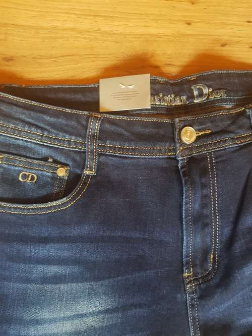CHRISTIAN DIOR JEANS - TH013# - Mens Jeans - SIZE 32 - Brand New